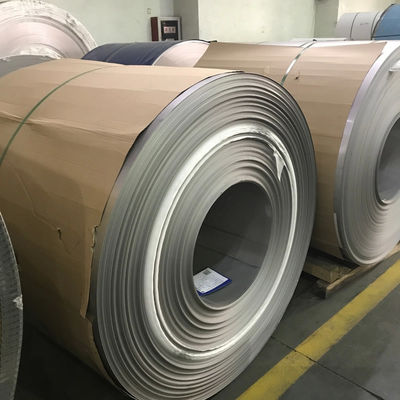 Bobine en acier inoxydable 410 trempé offrant une tolérance de ±0,02 mm et une dureté jusqu'à HRC 50 après traitement thermique, idéale pour la fabrication de composants